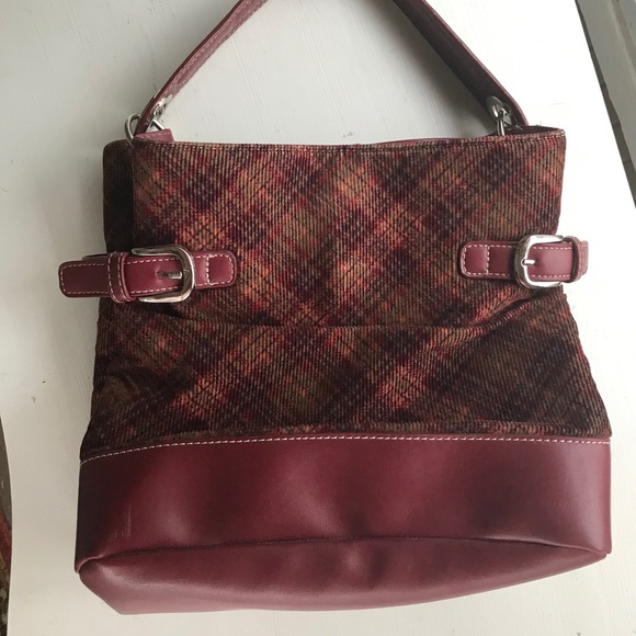 Tommy Hilfiger Handbag *EUC *Trending for FALL🍁 - Picture 5 of 14